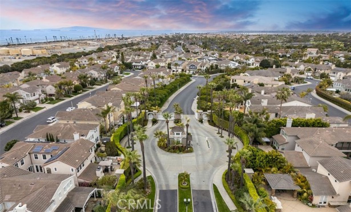 6615 Feather Drive, Huntington Beach CA: 