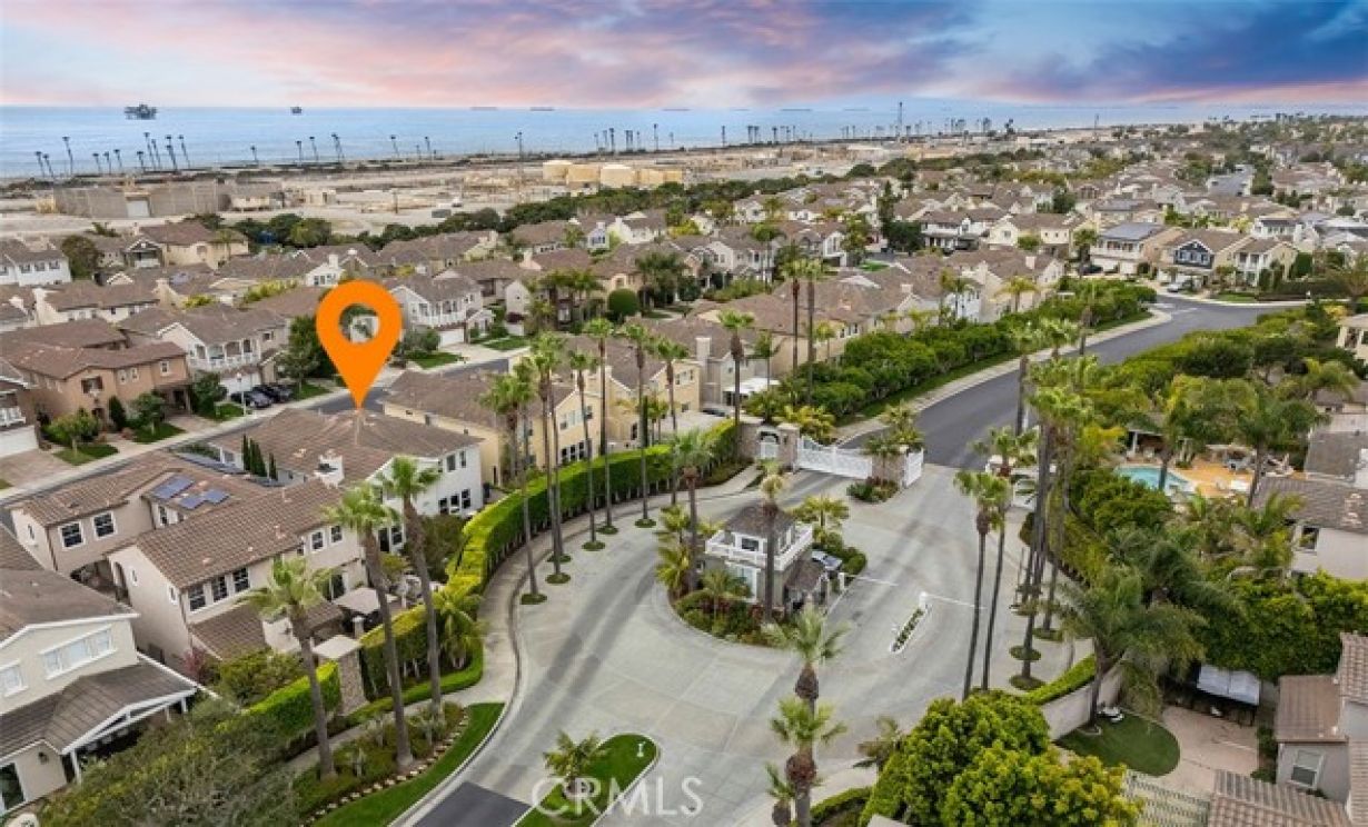 6615 Feather Drive, Huntington Beach CA: 