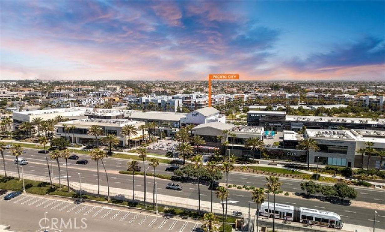 6615 Feather Drive, Huntington Beach CA: 