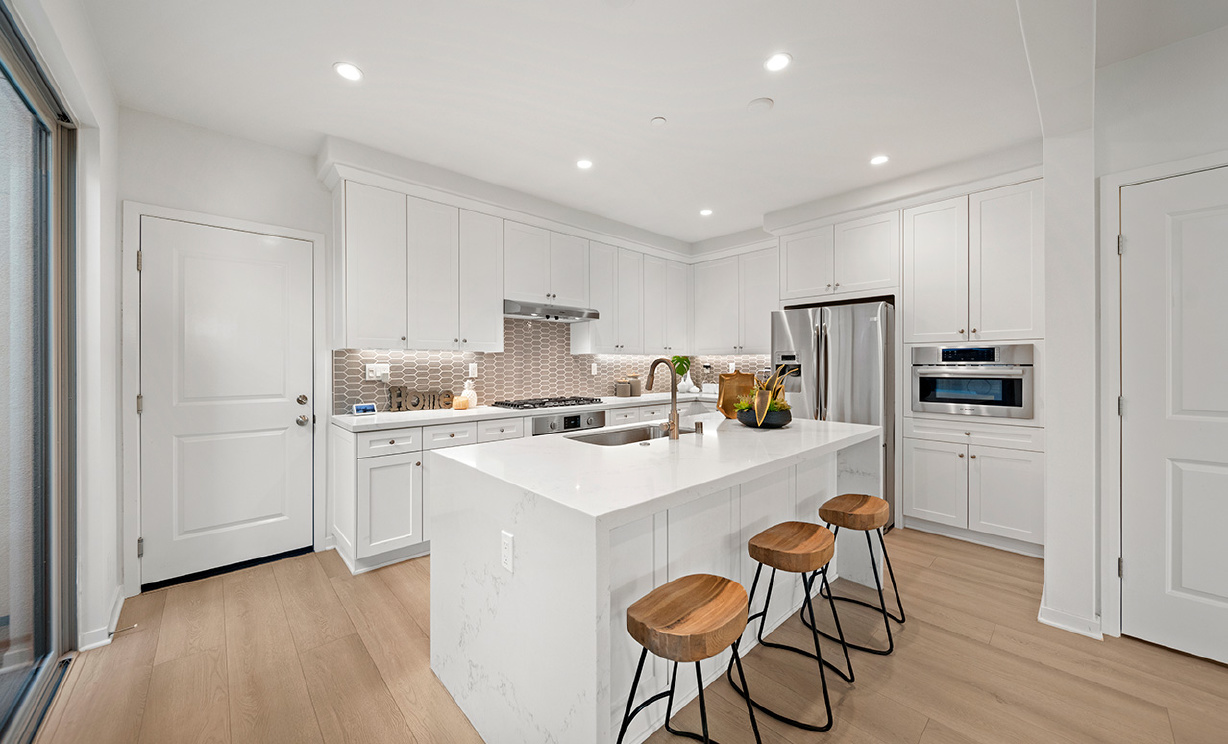 106 Sunnyside, Irvine CA: 