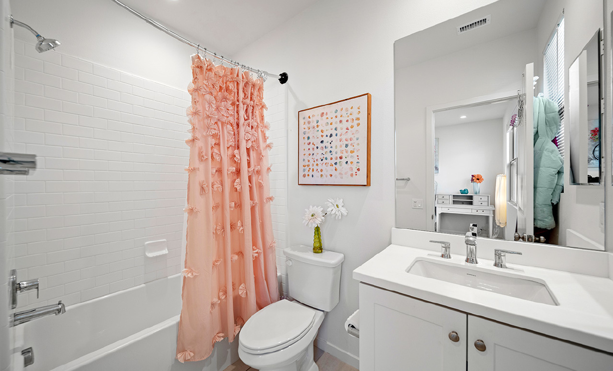 106 Sunnyside, Irvine CA: 