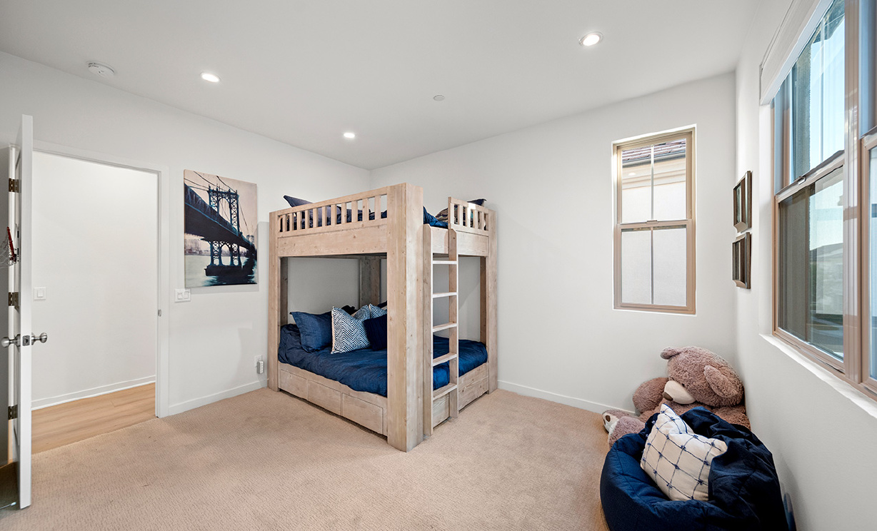 106 Sunnyside, Irvine CA: 