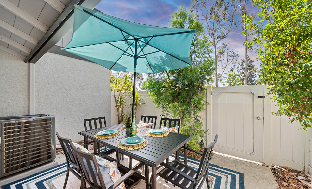 6567 Woodburn Ln, Yorba Linda CA: 