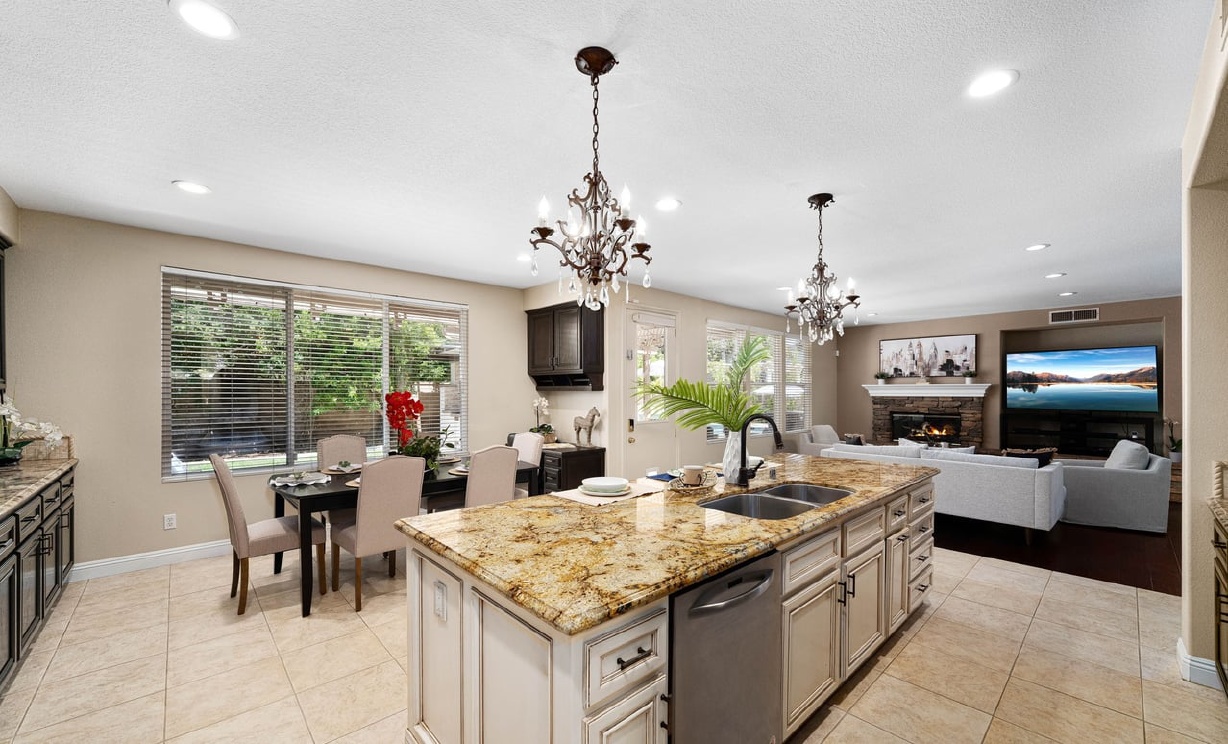 2965 Bluegrass Ln, Fullerton CA: 