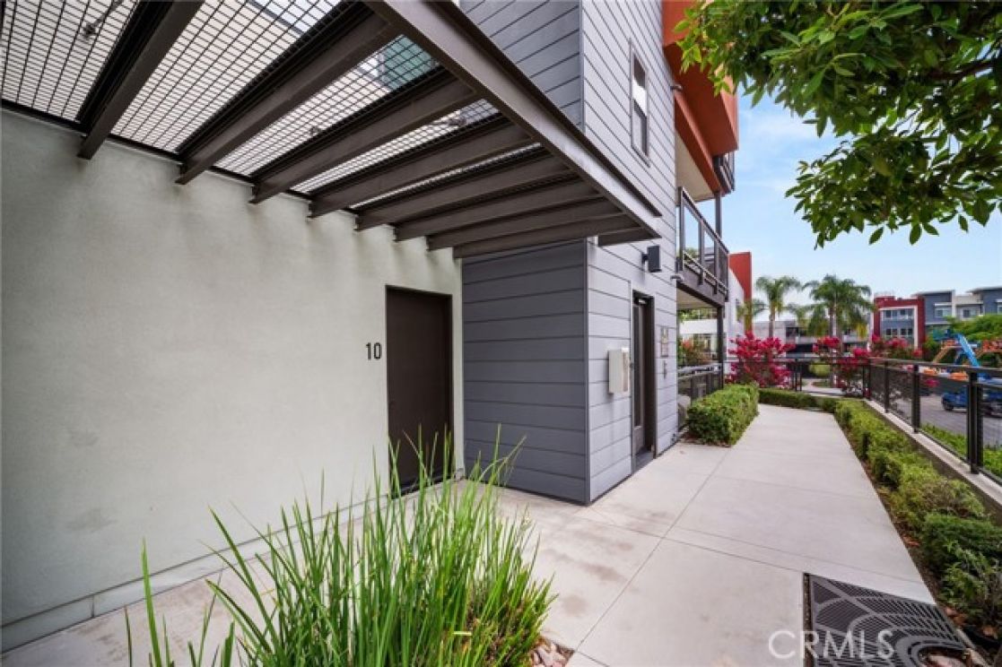 400 W Central Avenue, Brea CA: 