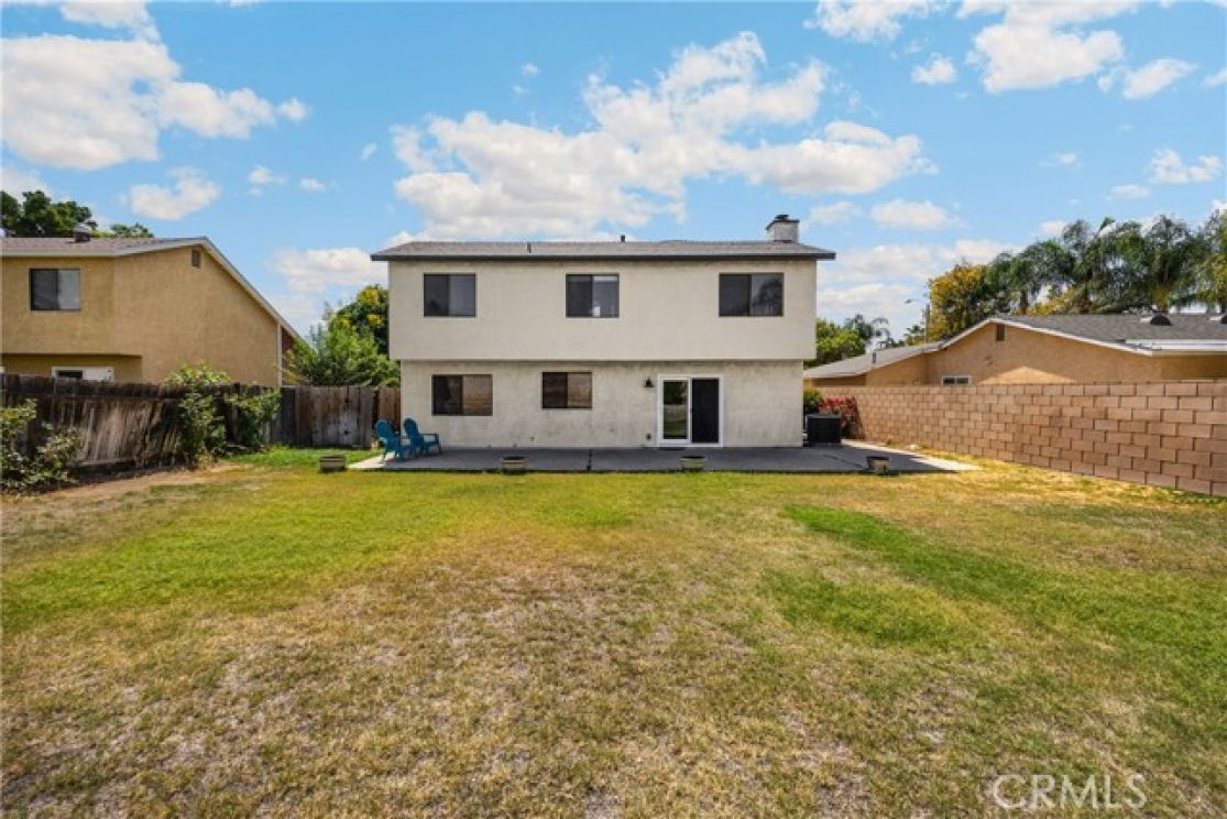 1063 W Long Beach Drive, Colton CA: 