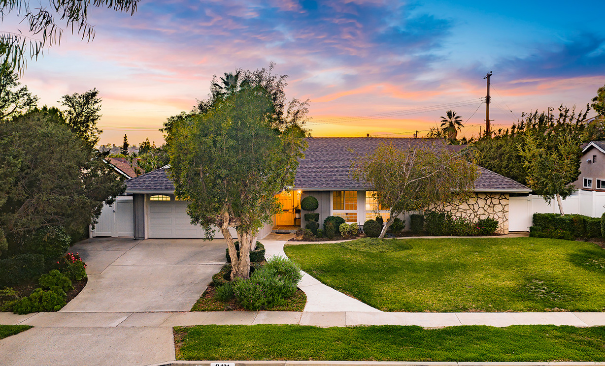 2431 Hartford Ave, Fullerton CA: 