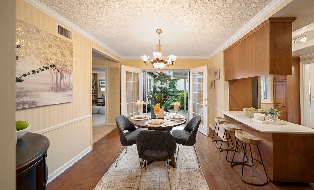 2431 Hartford Ave, Fullerton CA: 