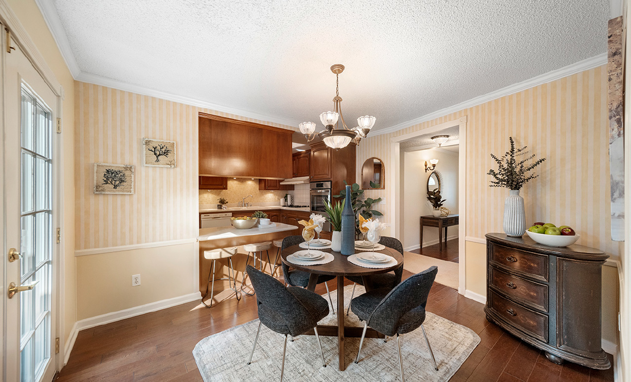 2431 Hartford Ave, Fullerton CA: 