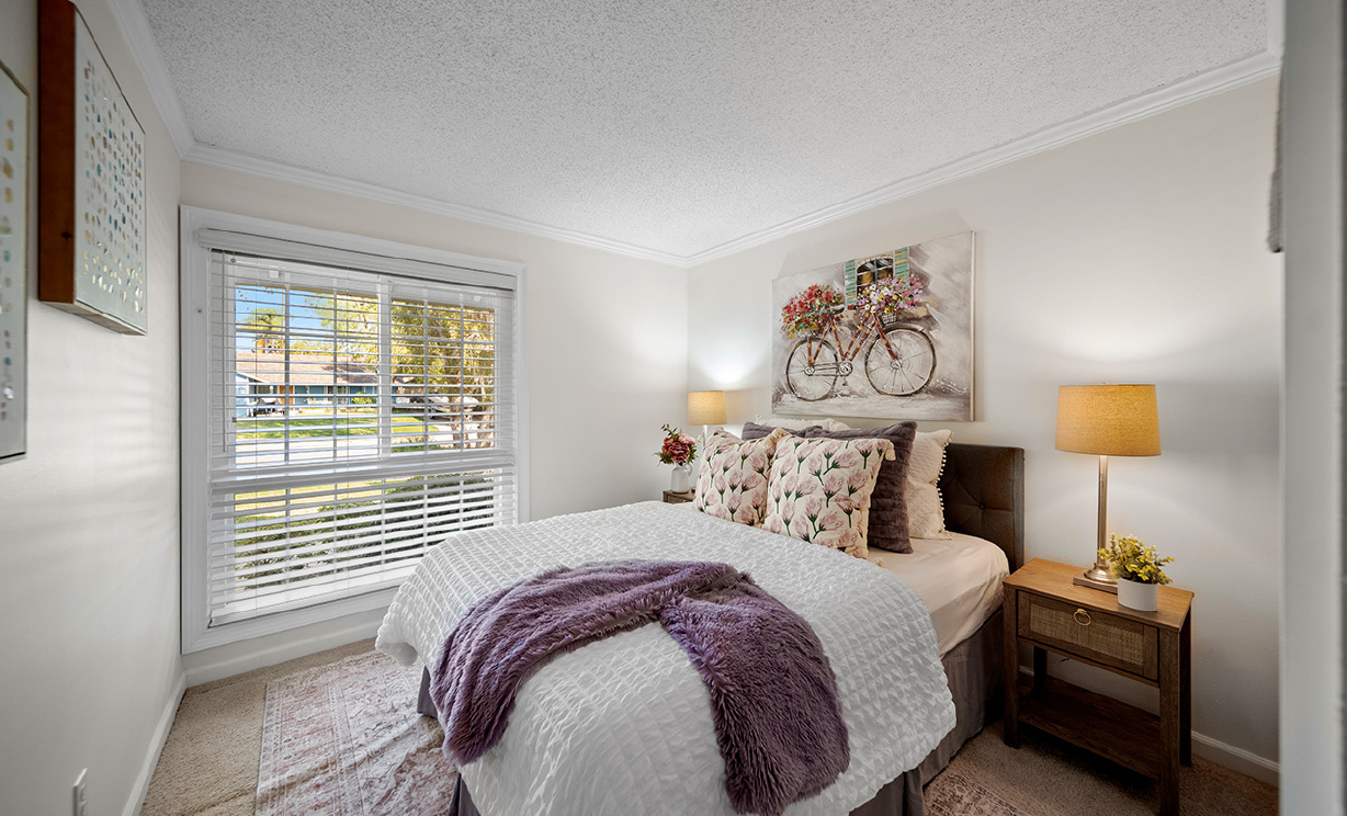 2431 Hartford Ave, Fullerton CA: 