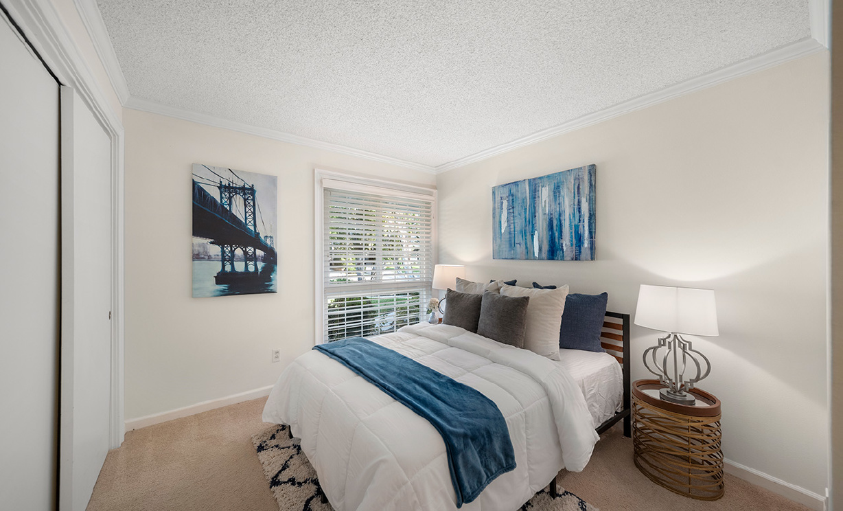 2431 Hartford Ave, Fullerton CA: 