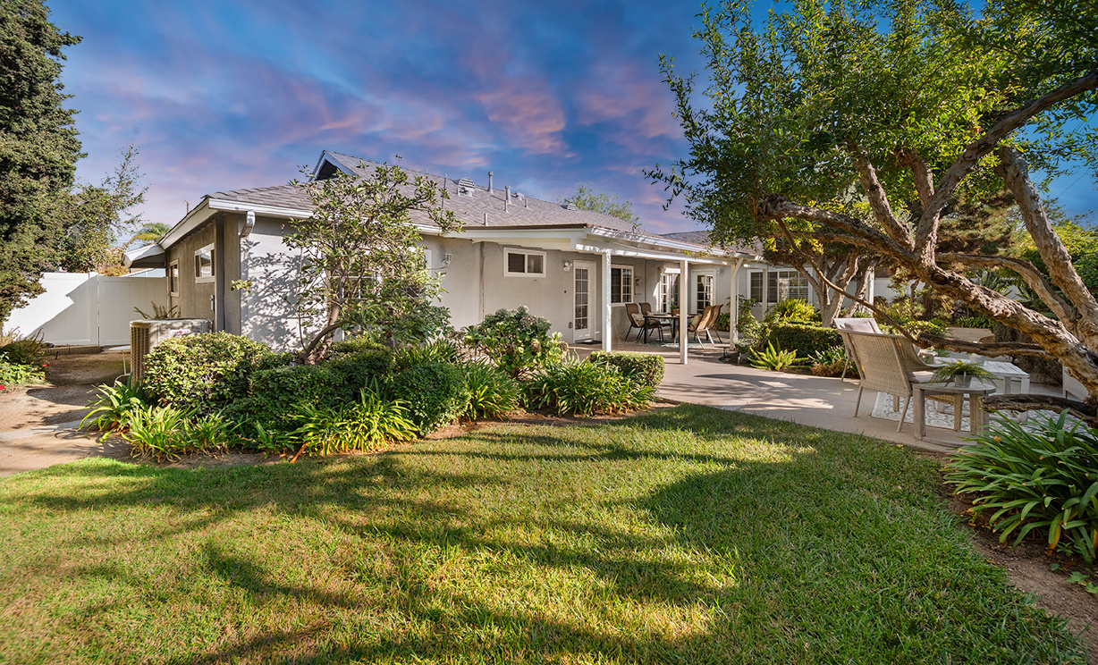 2431 Hartford Ave, Fullerton CA: 