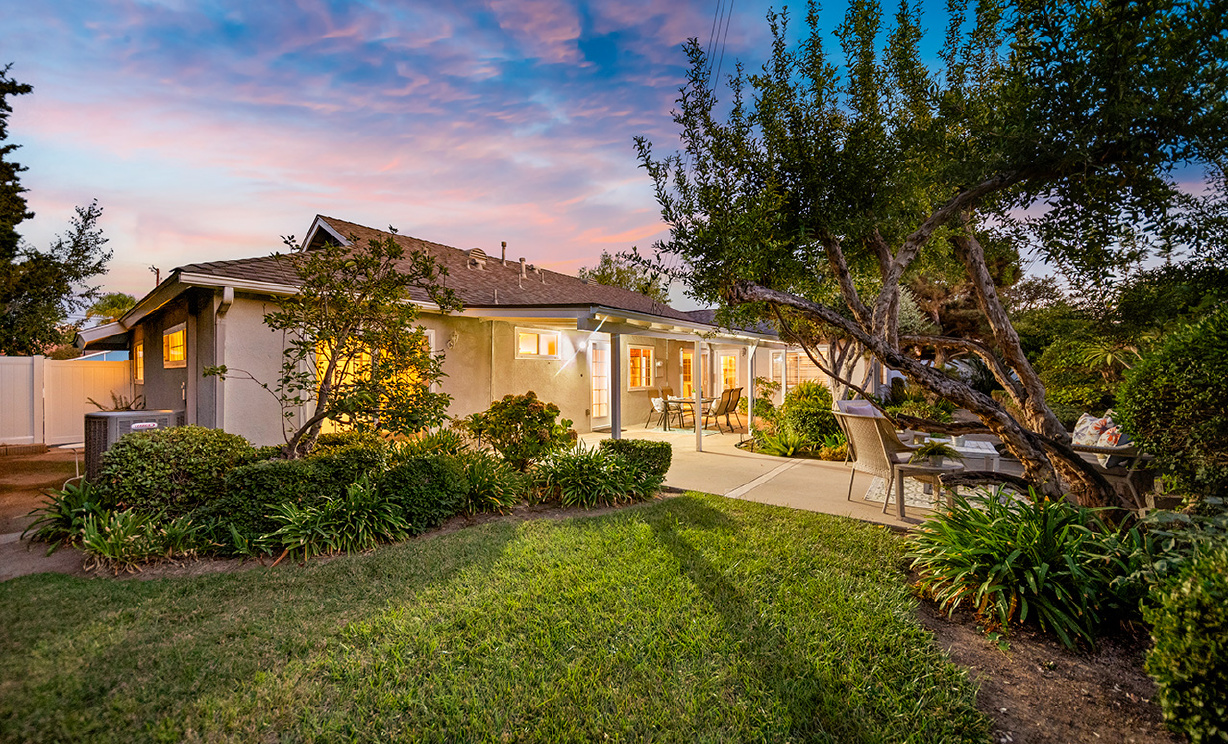 2431 Hartford Ave, Fullerton CA: 