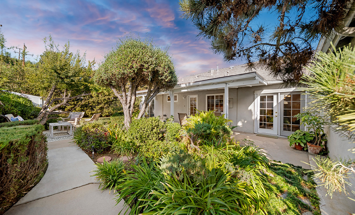 2431 Hartford Ave, Fullerton CA: 