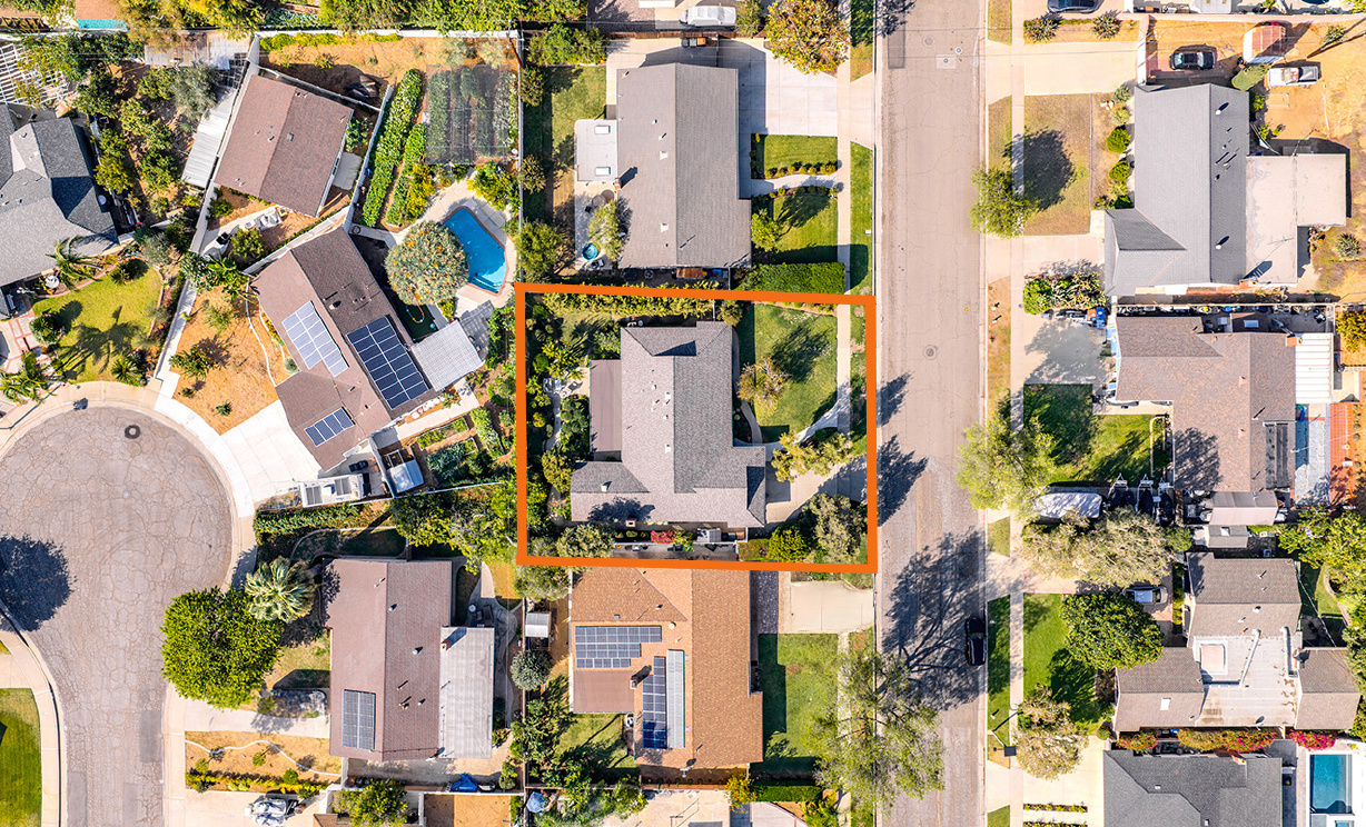 2431 Hartford Ave, Fullerton CA: 