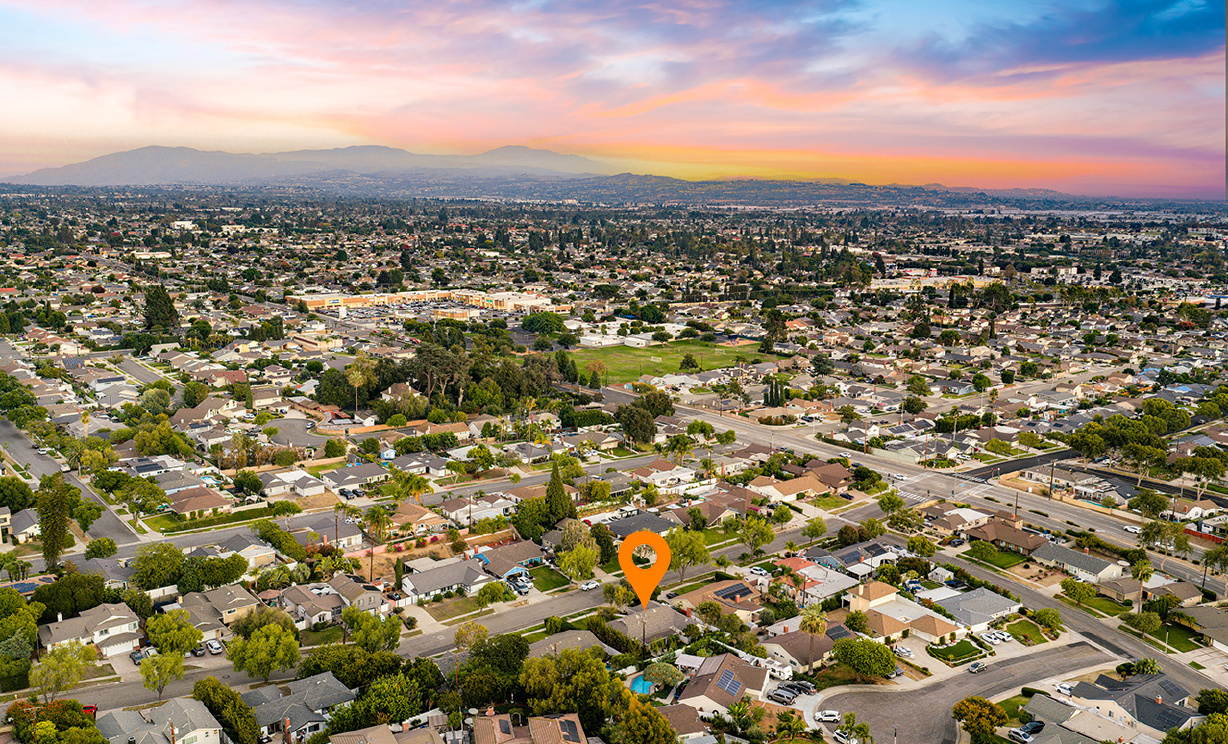 2431 Hartford Ave, Fullerton CA: 