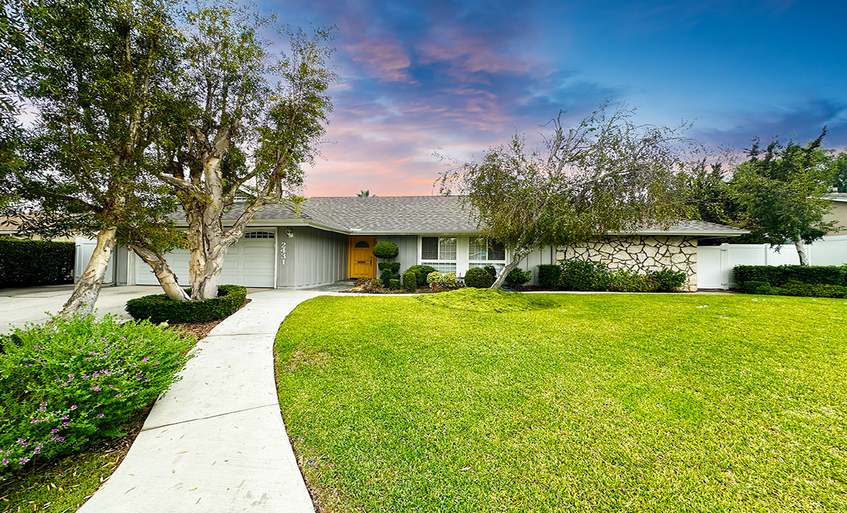2431 Hartford Ave, Fullerton CA: 