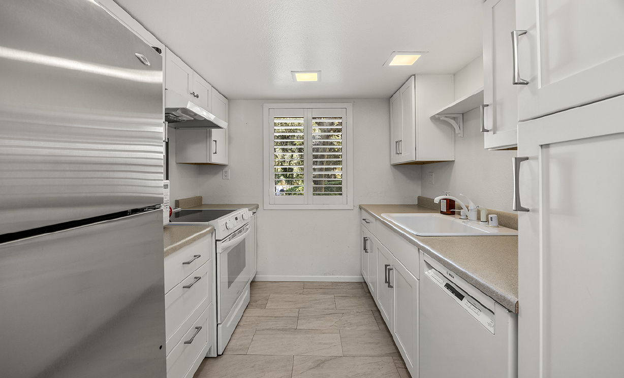 1052 S Idaho St #19, La Habra CA: 