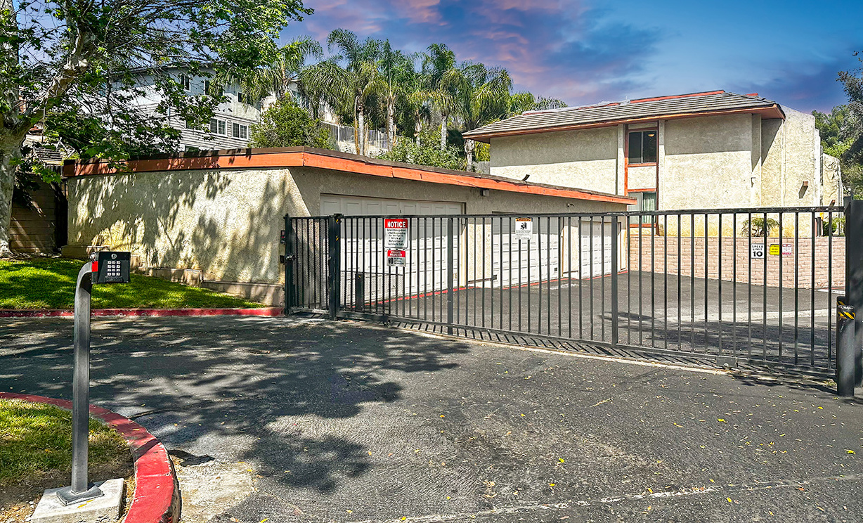 1052 S Idaho St #19, La Habra CA: 