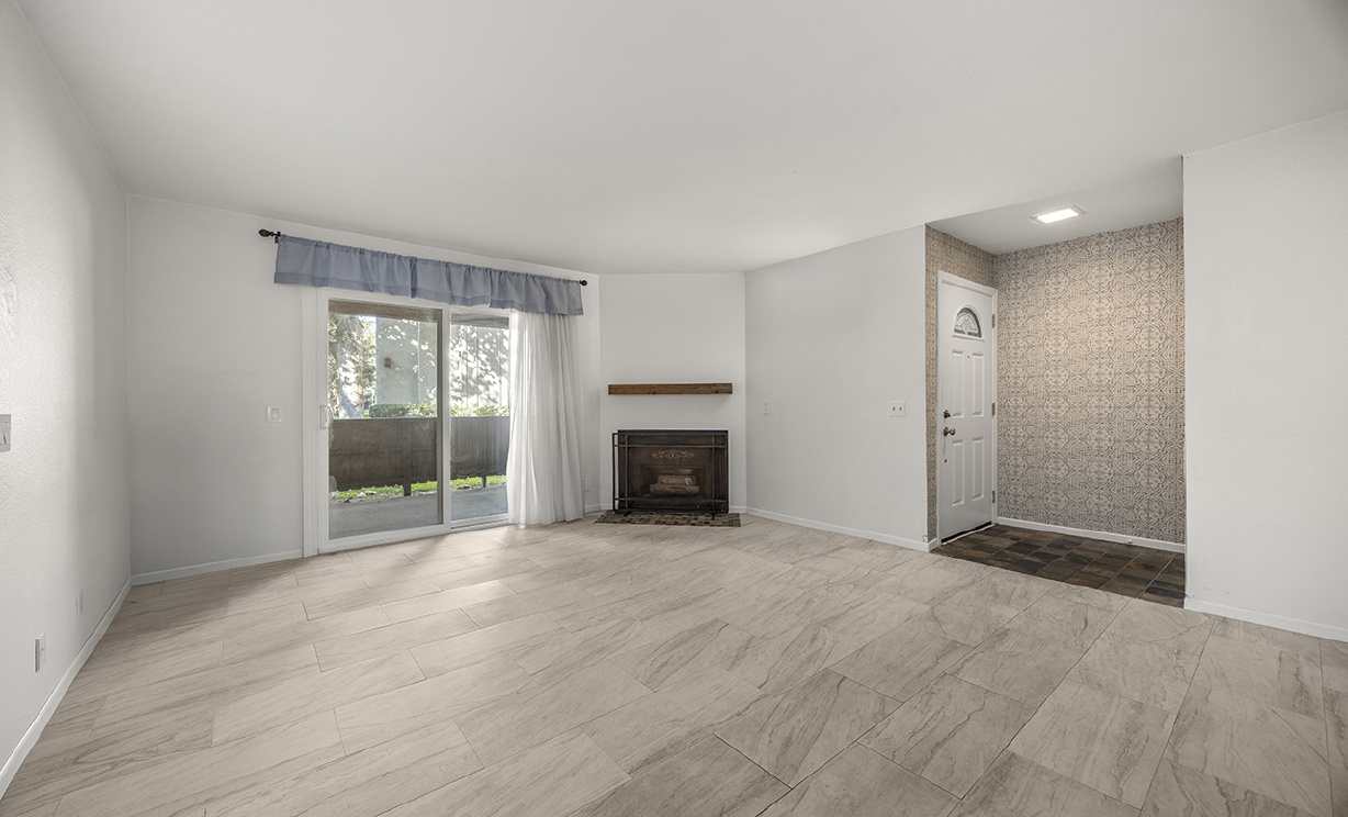 1052 S Idaho St #19, La Habra CA: 