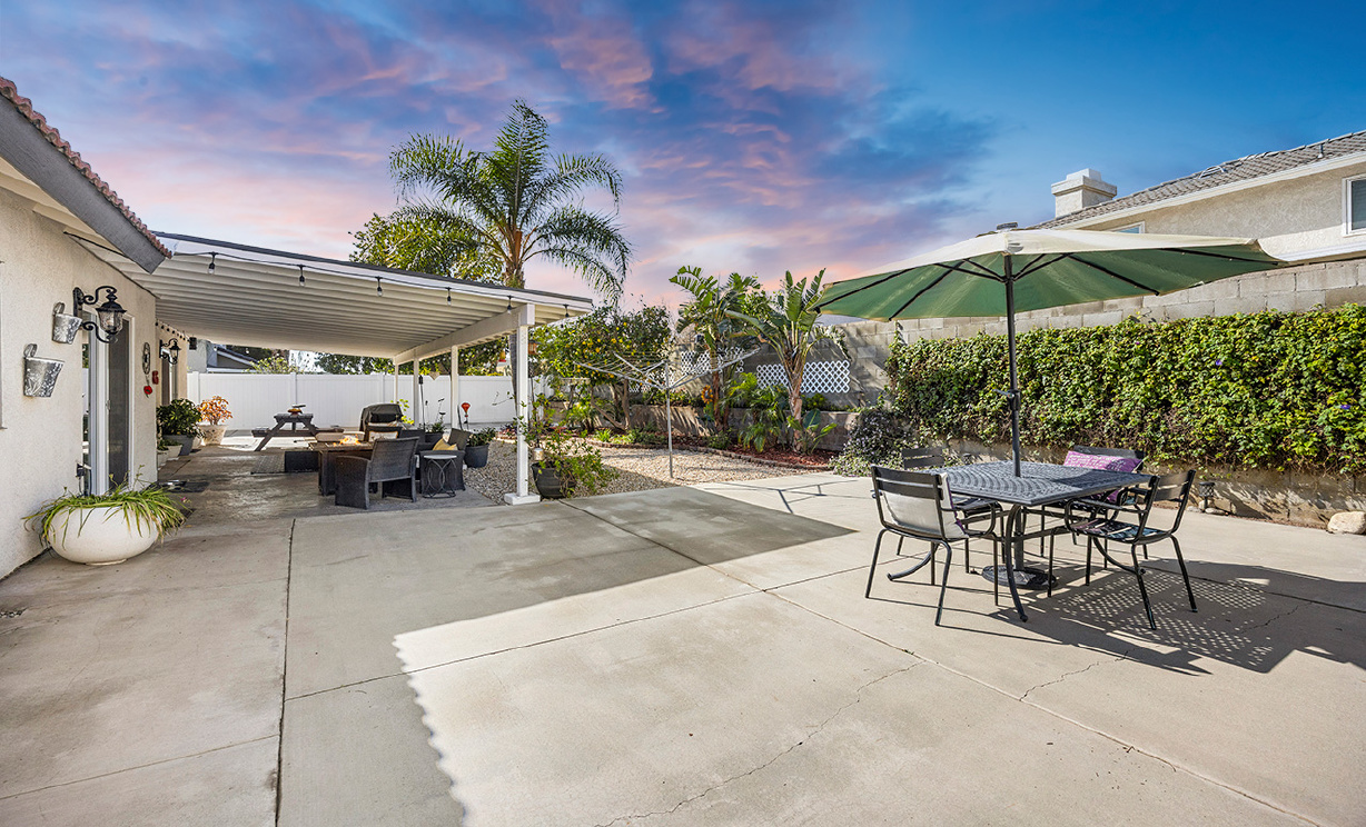 1124 N Sandalwood Avenue, Rialto CA: