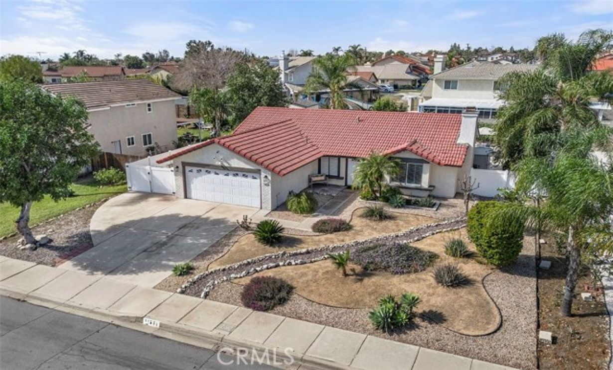 1124 N Sandalwood, Rialto CA: