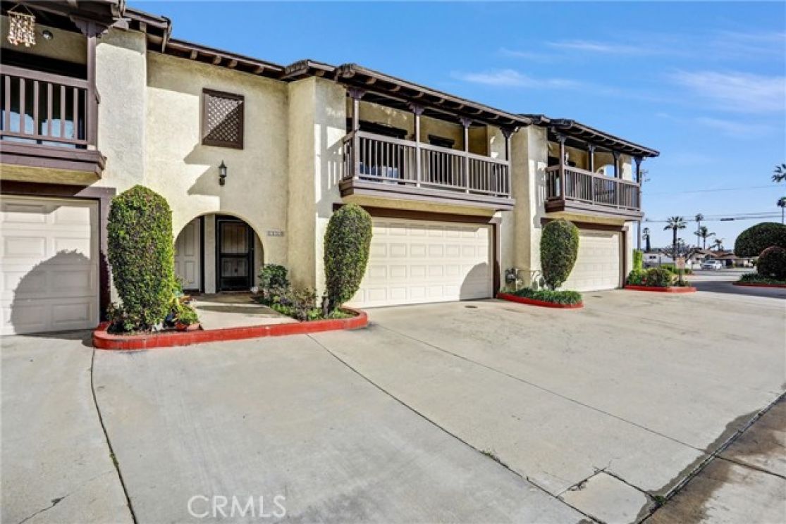 1110 Strawberry, Glendora CA: