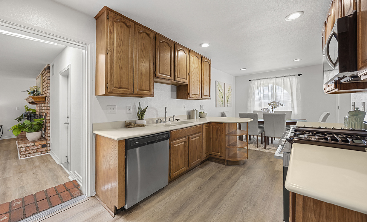 9964 La Mesa Court, Rancho Cucamonga CA: 