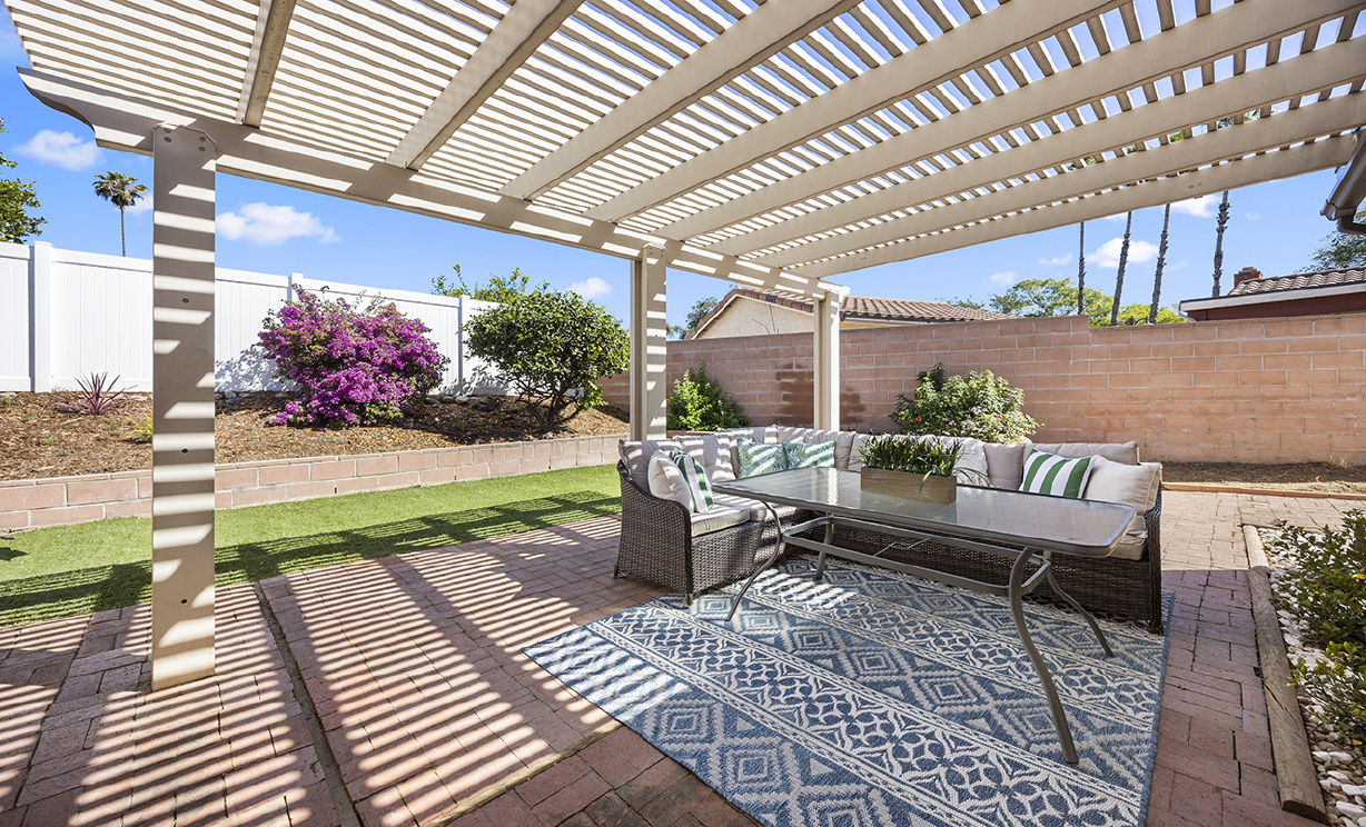 9964 La Mesa Court, Rancho Cucamonga CA: 