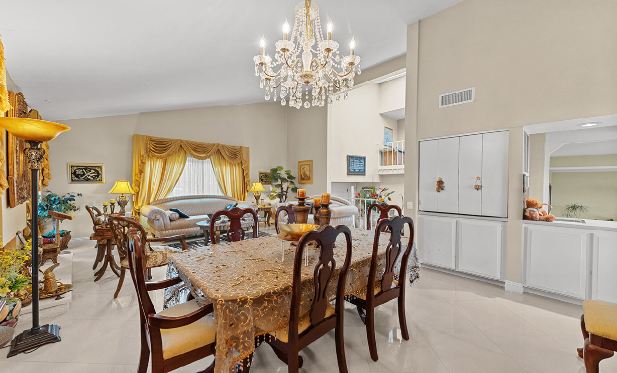 24621 Artemia Ave, Mission Viejo CA: 