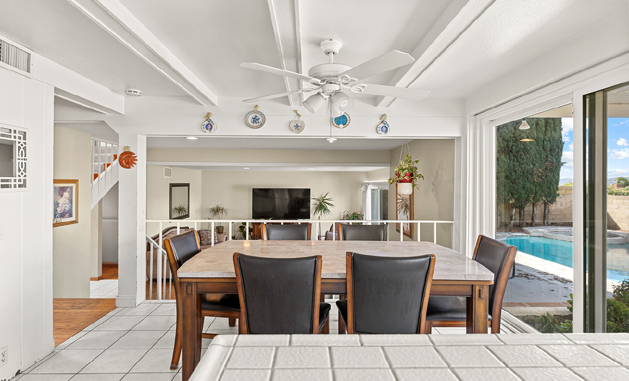 24621 Artemia Ave, Mission Viejo CA: 