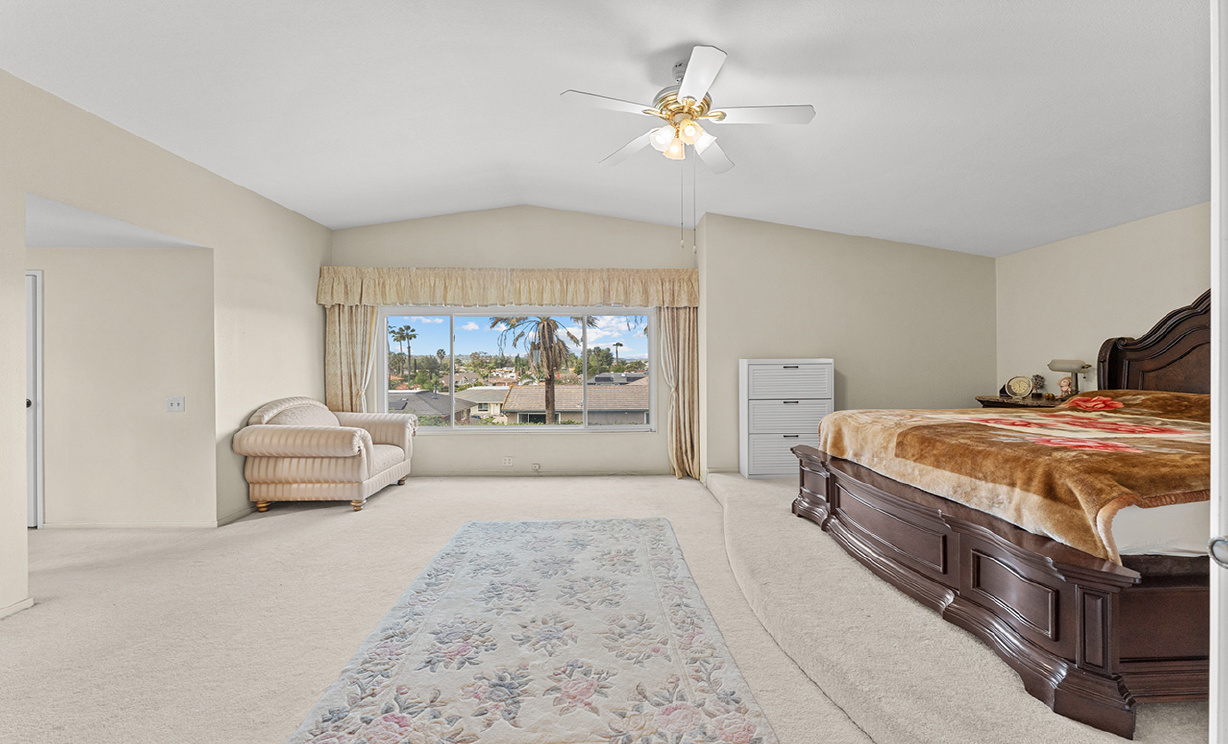 24621 Artemia Ave, Mission Viejo CA: 