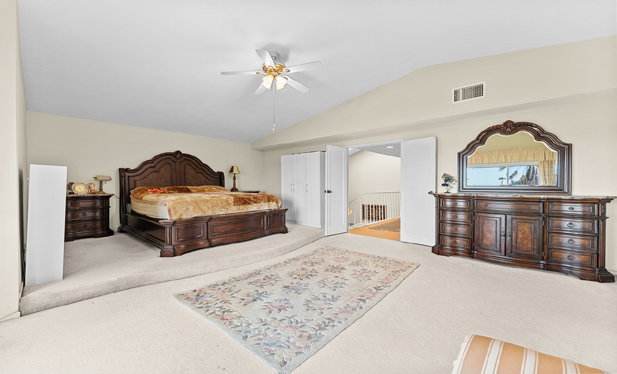 24621 Artemia Ave, Mission Viejo CA: 