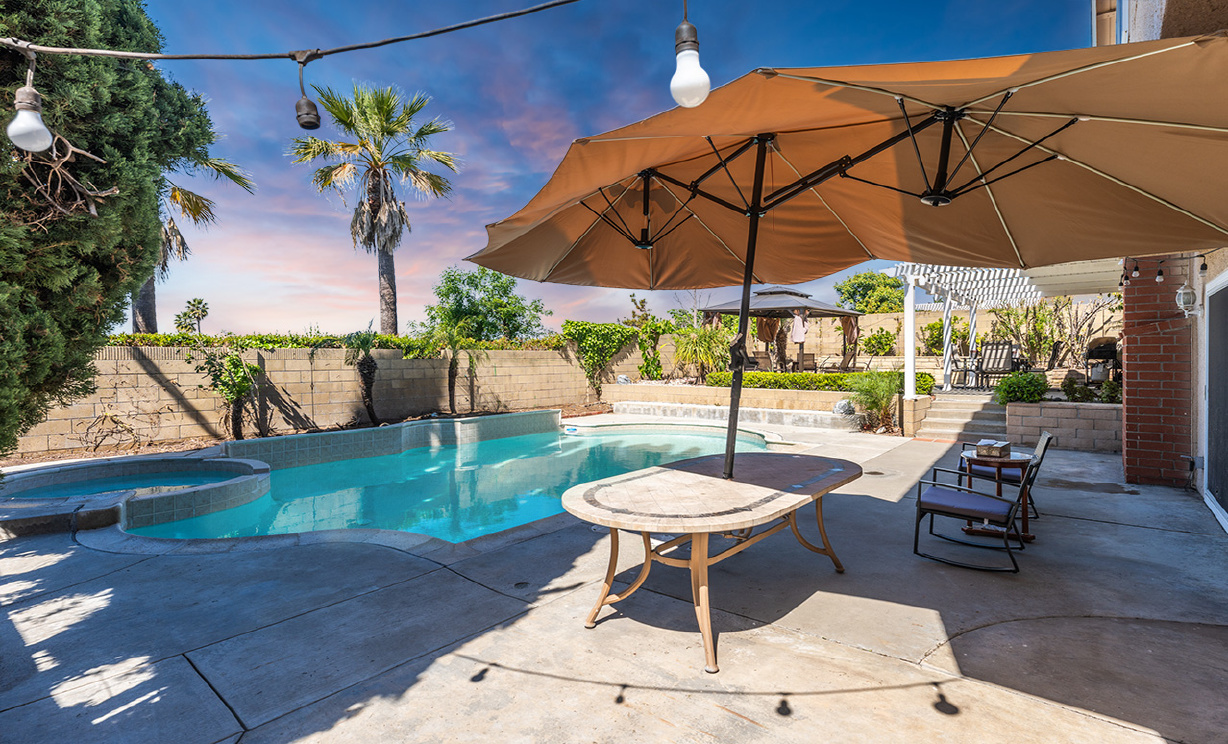 24621 Artemia Ave, Mission Viejo CA: 