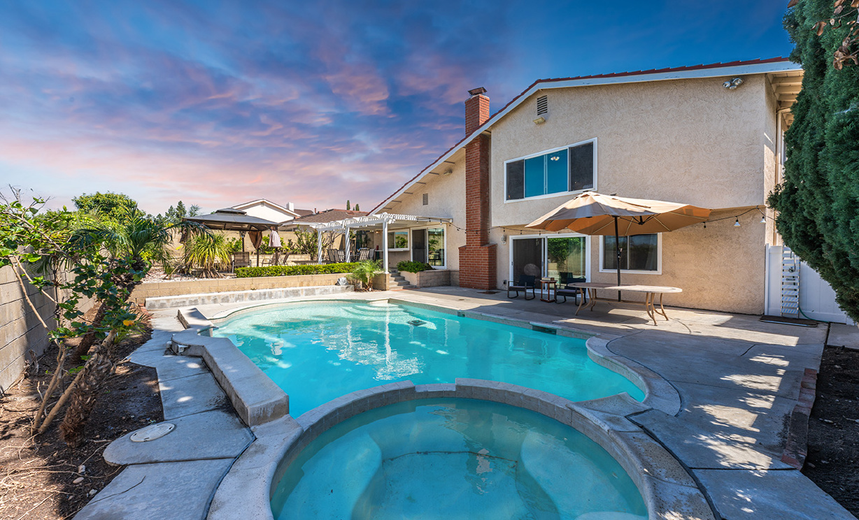 24621 Artemia Ave, Mission Viejo CA: 