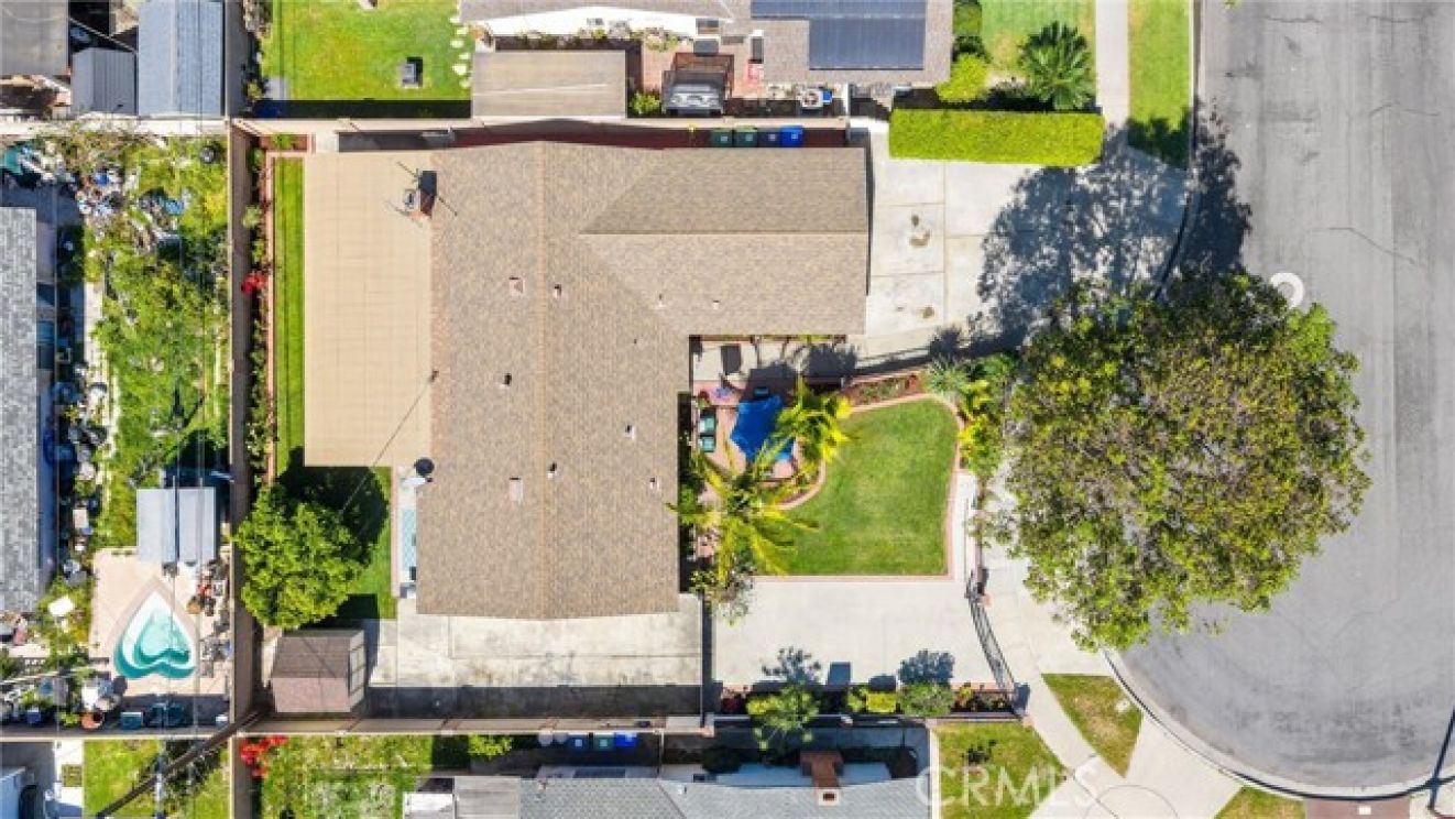 626 S Corta, Santa Ana CA: 