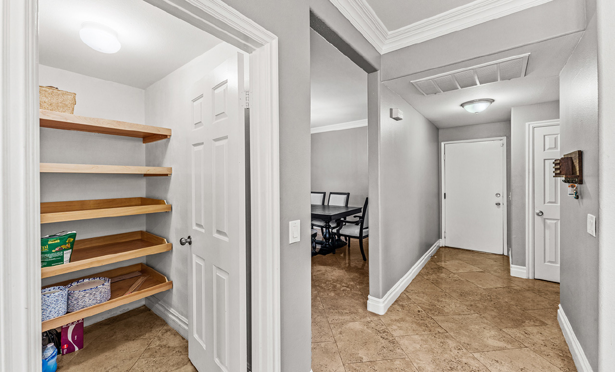 2843 S Buena Vista, Corona CA: 