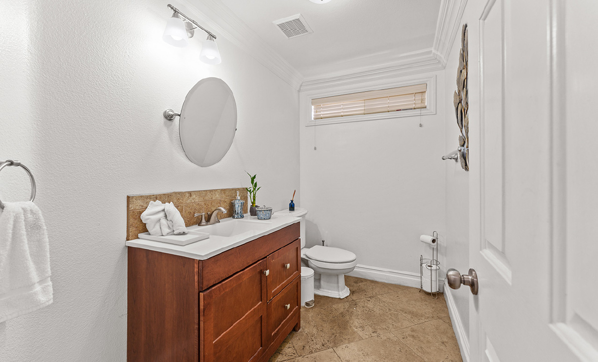 2843 S Buena Vista, Corona CA: 