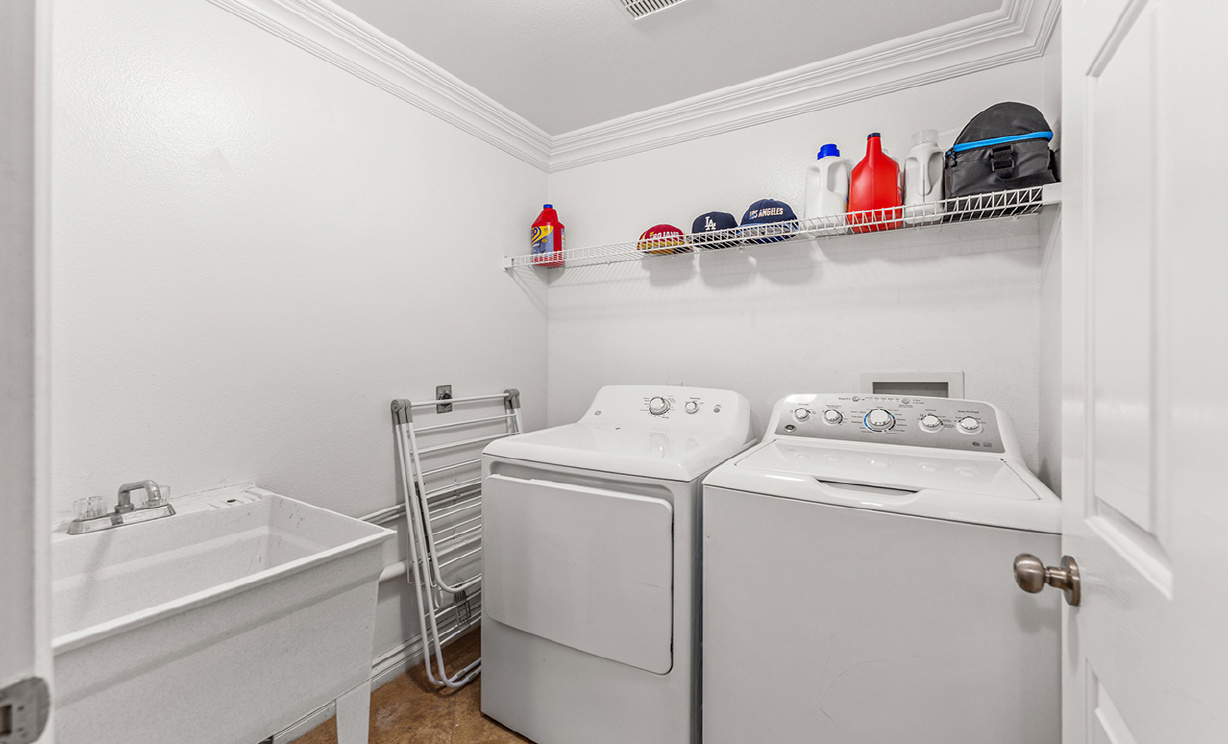 2843 S Buena Vista, Corona CA: 