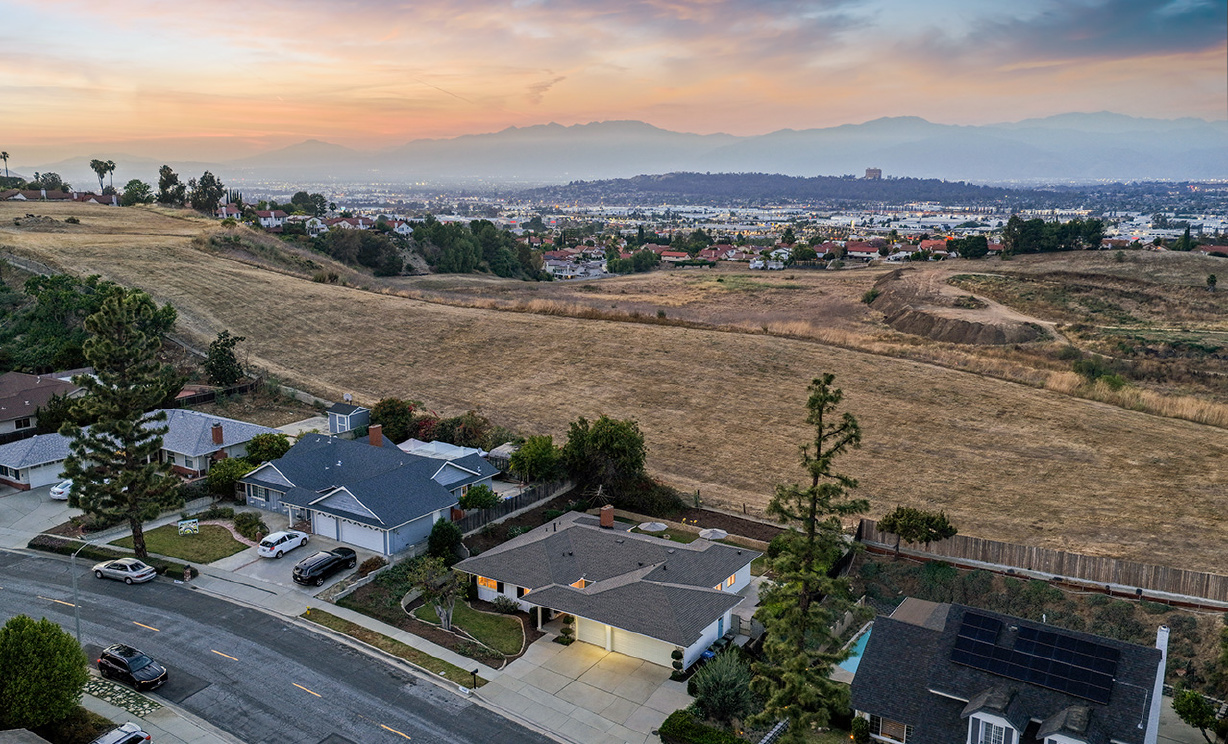17927 Nearbank Dr, Rowland Heights CA: