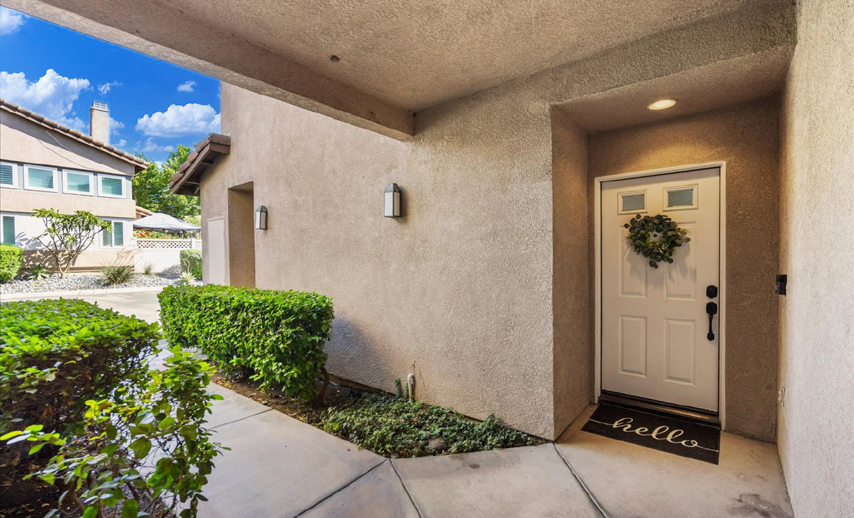 13077 Via Salvia, Riverside CA: