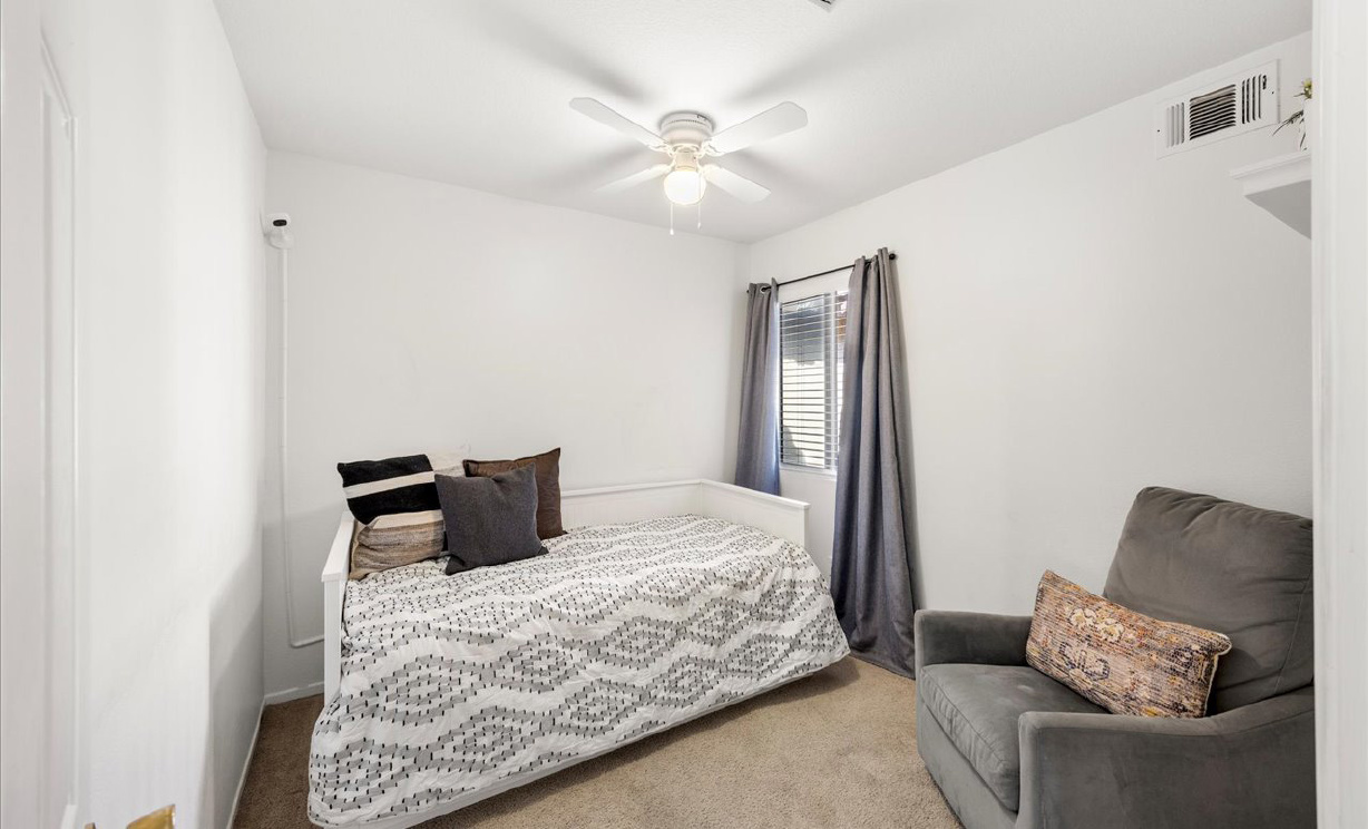 13077 Via Salvia, Riverside CA: