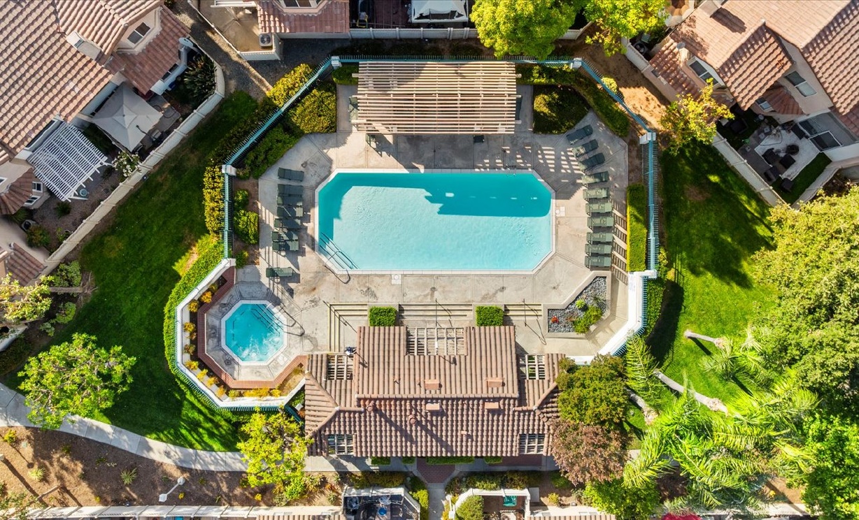 13077 Via Salvia, Riverside CA: