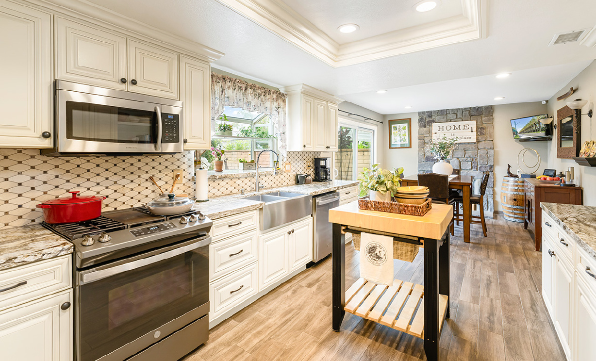 280 S Brookside Court, Anaheim Hills CA: