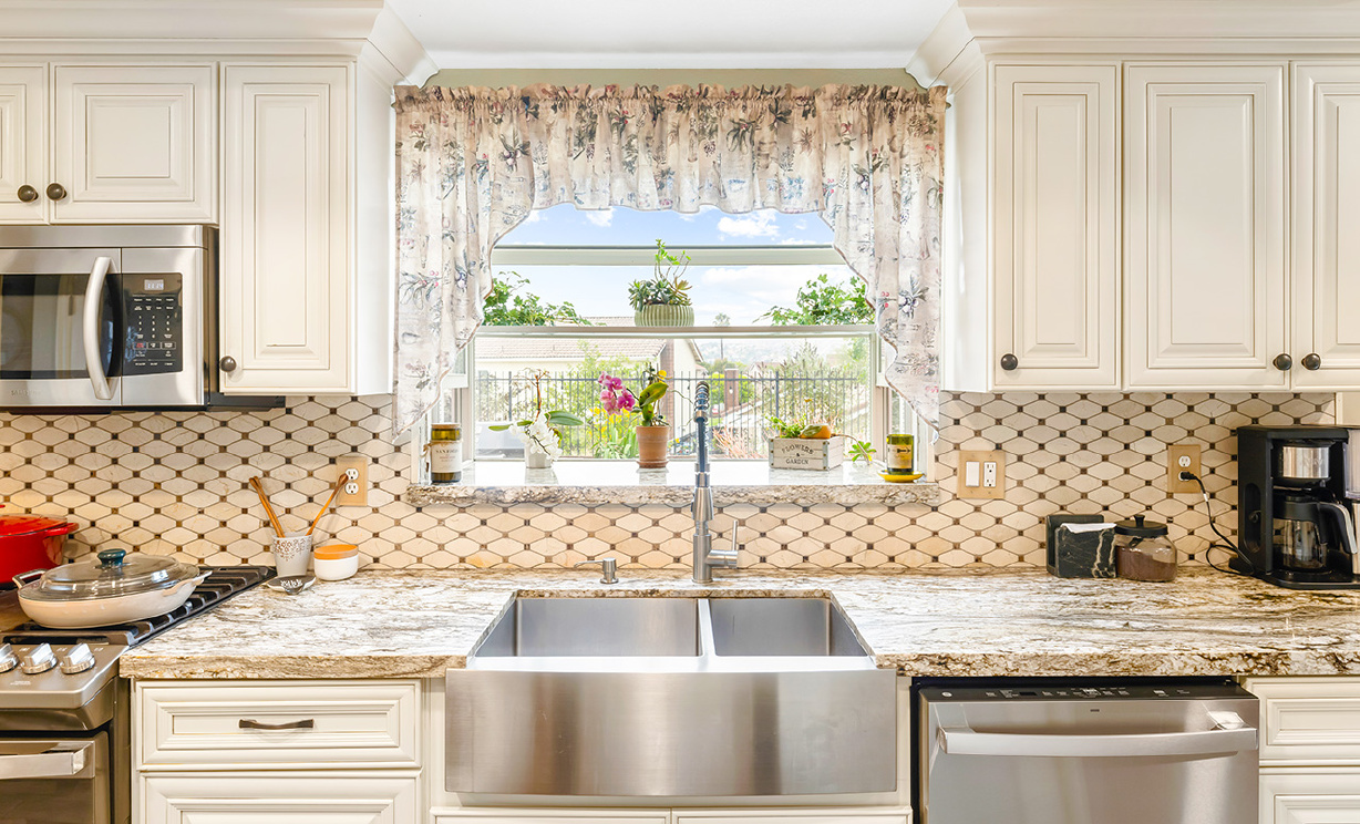 280 S Brookside Court, Anaheim Hills CA: