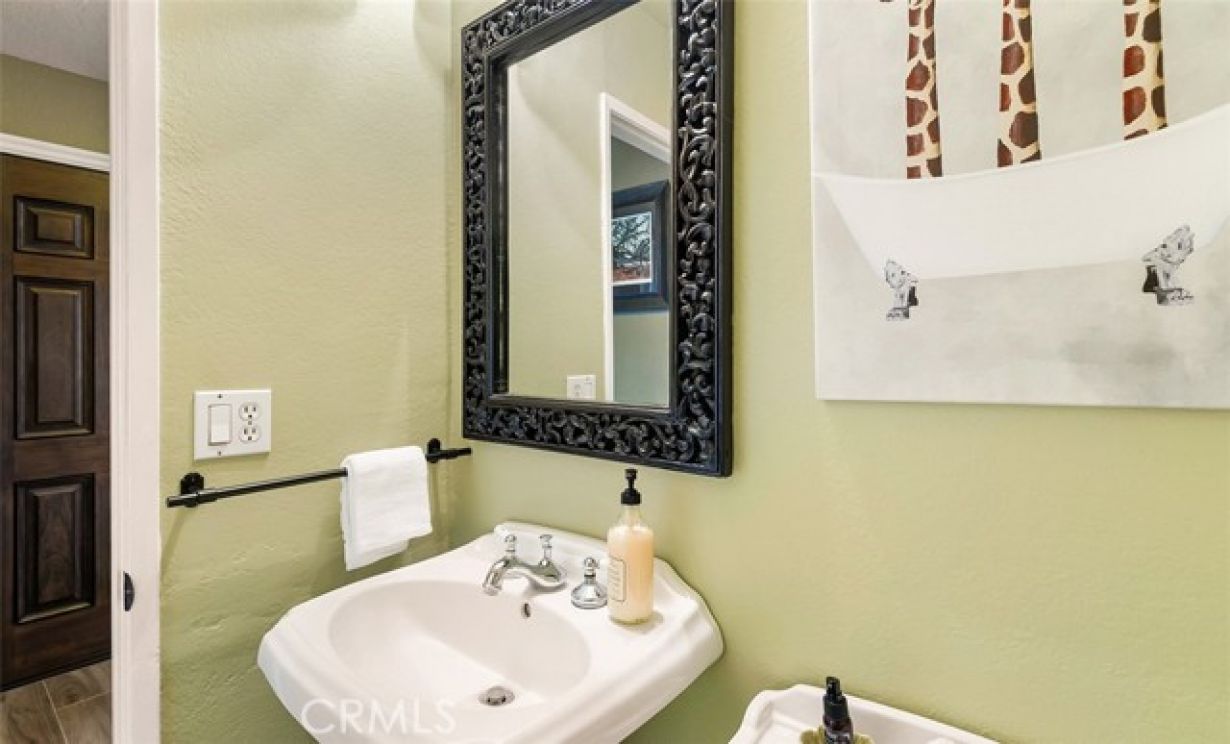 280 S Brookside Court, Anaheim Hills CA: 