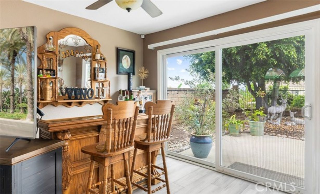 280 S Brookside Court, Anaheim Hills CA: 