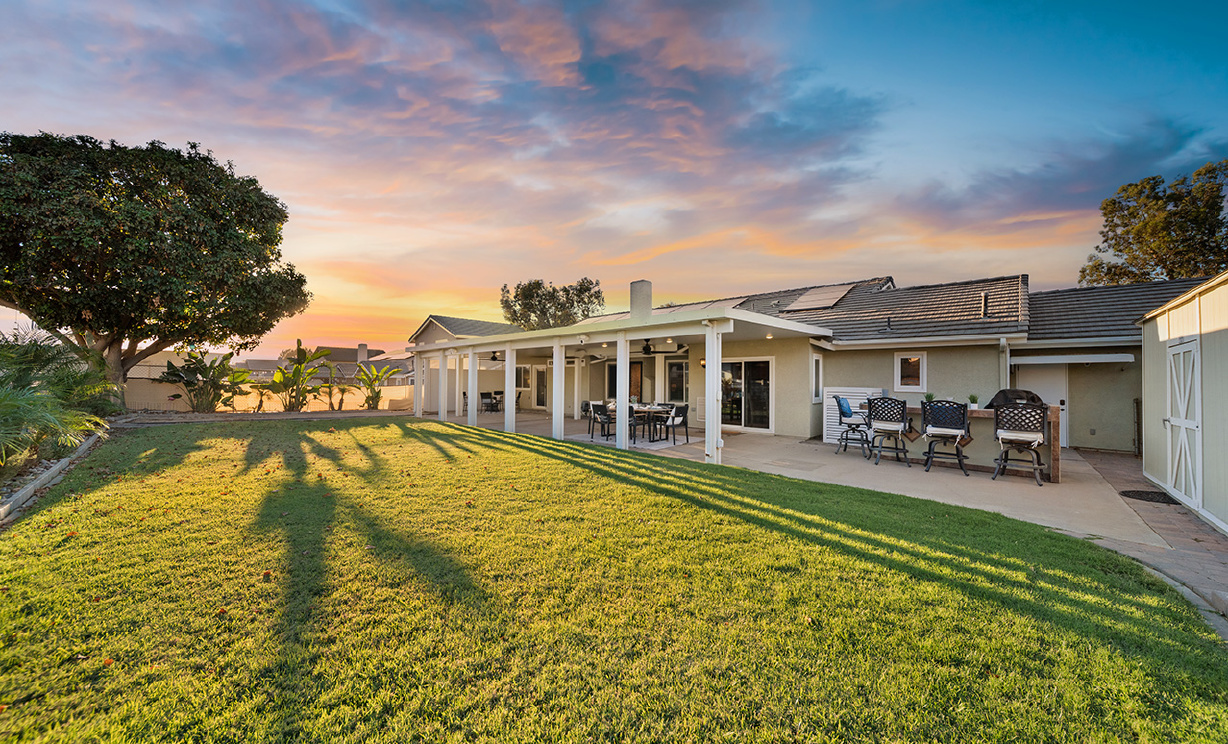 2490 Broken Lance Dr, Norco CA: