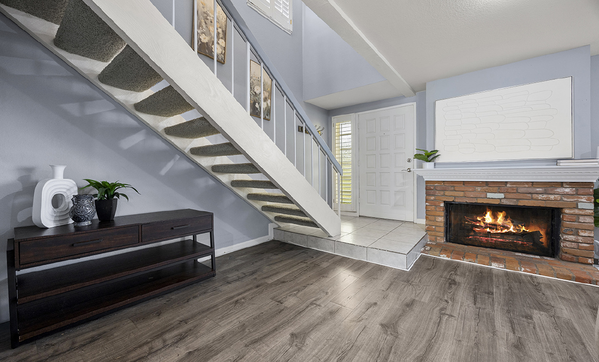 607 Santa Cruz Ct, San Dimas CA: