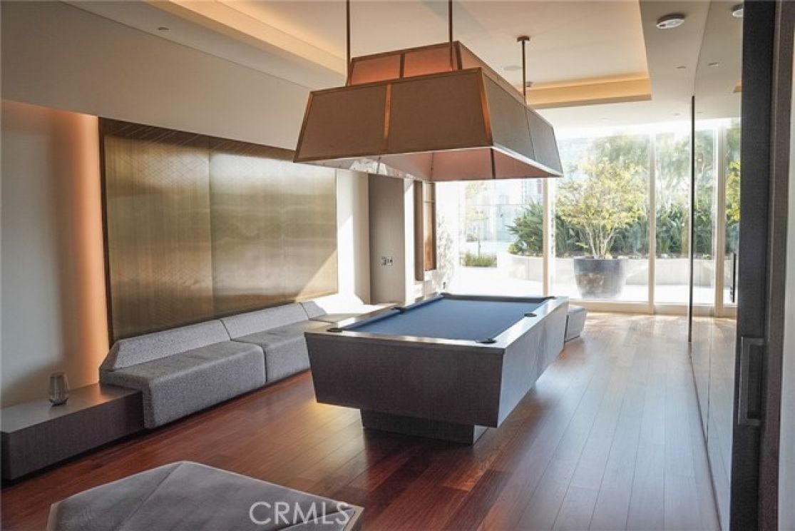 899 Francisco, Los Angeles CA: